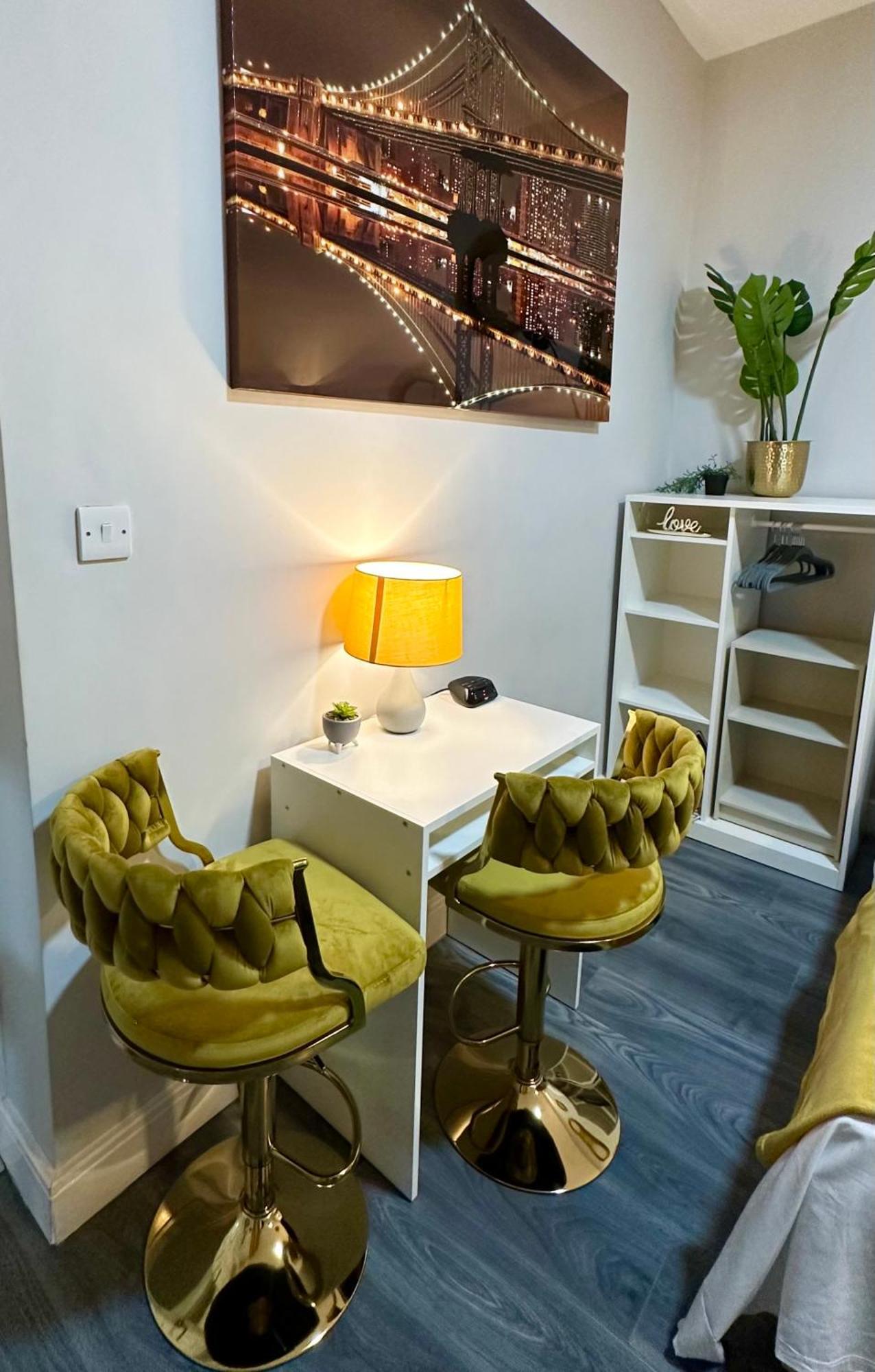 Private Luxurious City Studio-Daily,Weekly,Monthly Бірмінгем Екстер'єр фото